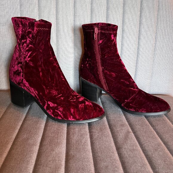 Steve Madden Red Velvet Boots - Picture 3 of 5